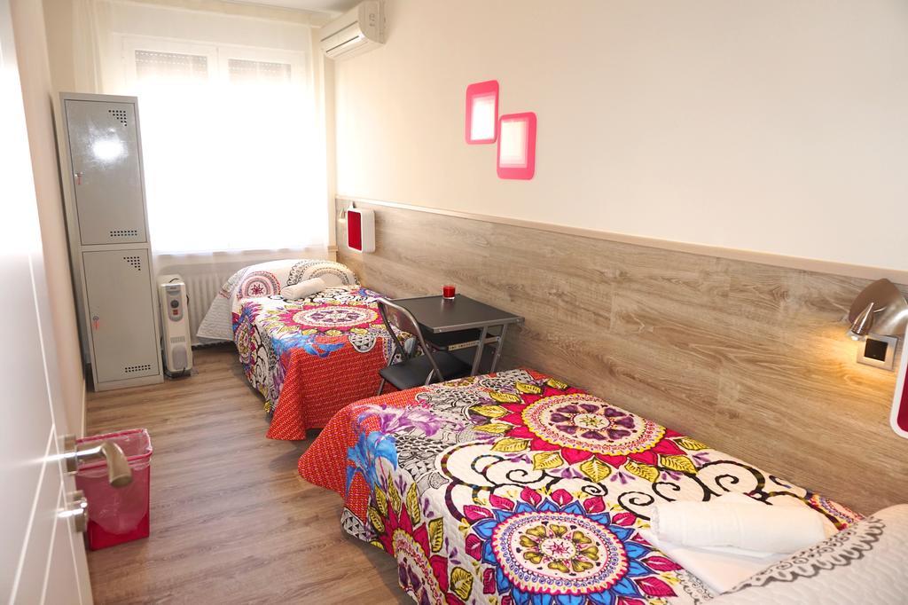 Muchomadrid Hostel Szoba fotó