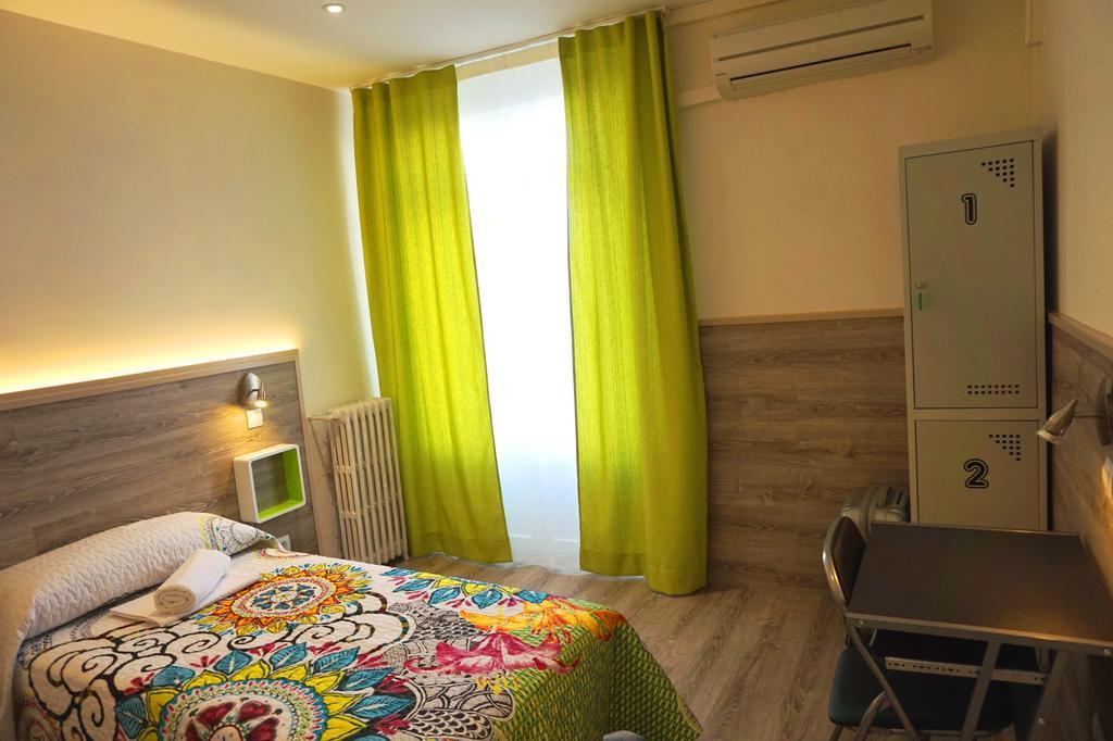 Muchomadrid Hostel Kültér fotó