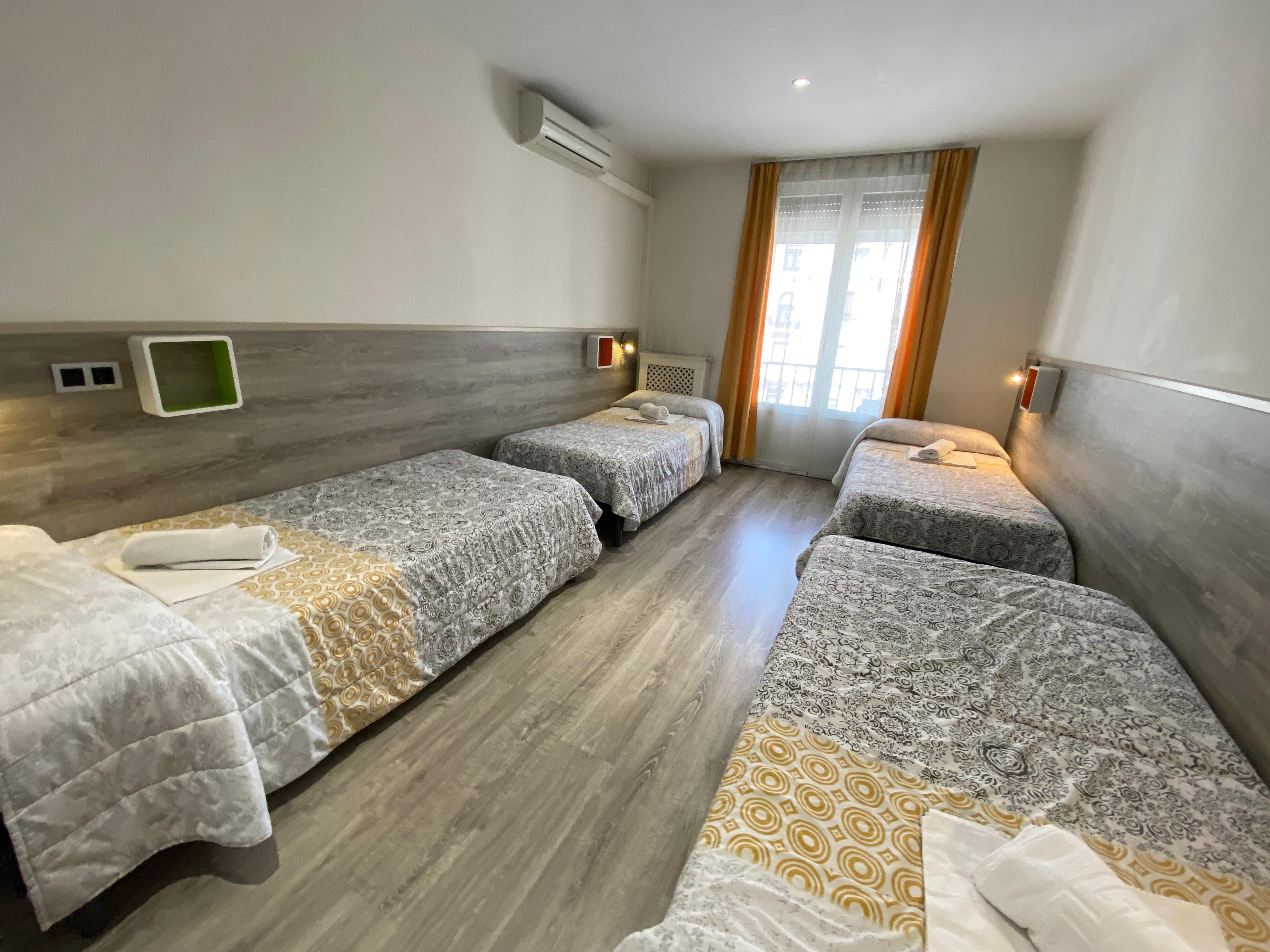 Muchomadrid Hostel Kültér fotó