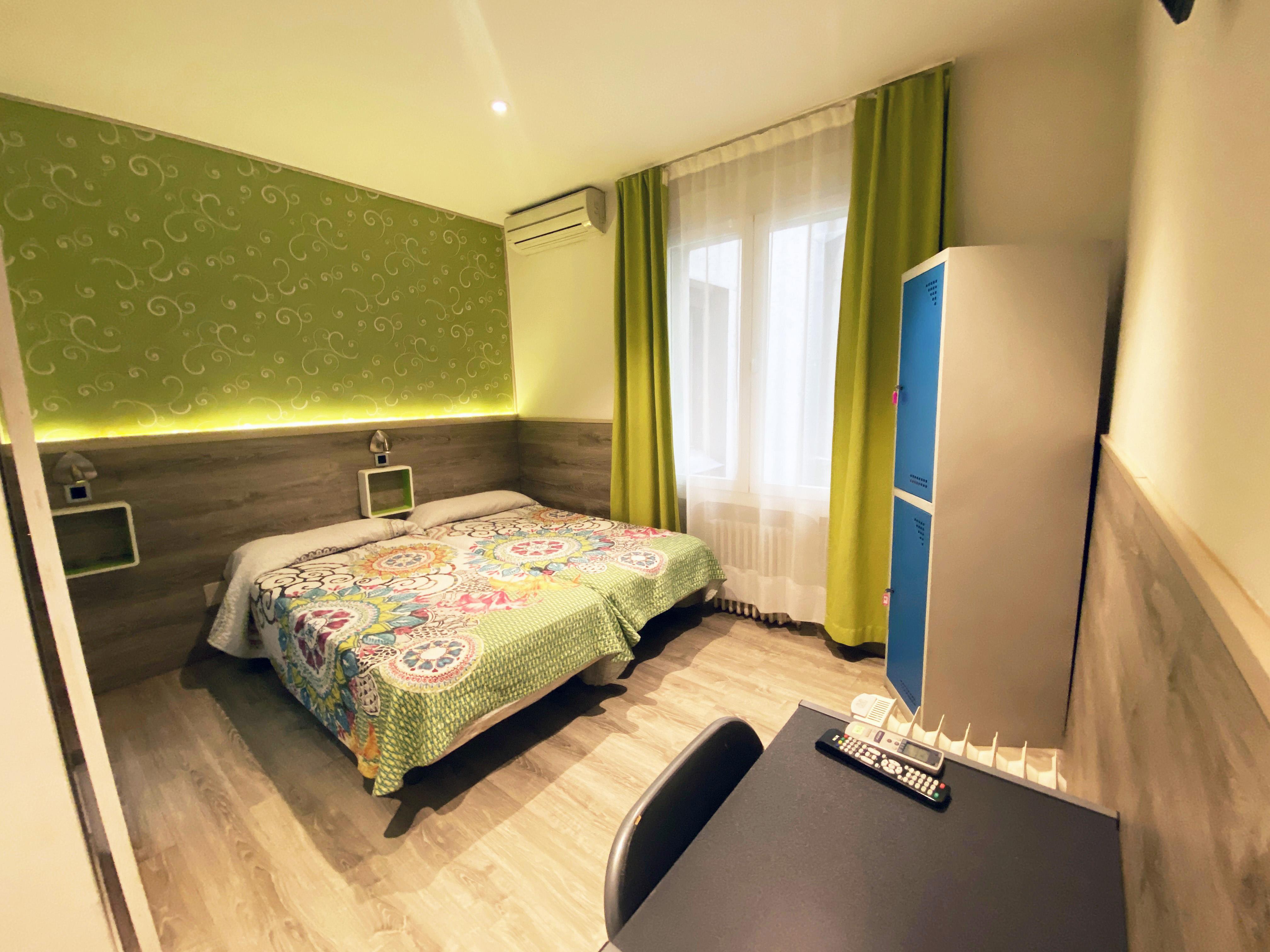 Muchomadrid Hostel Kültér fotó
