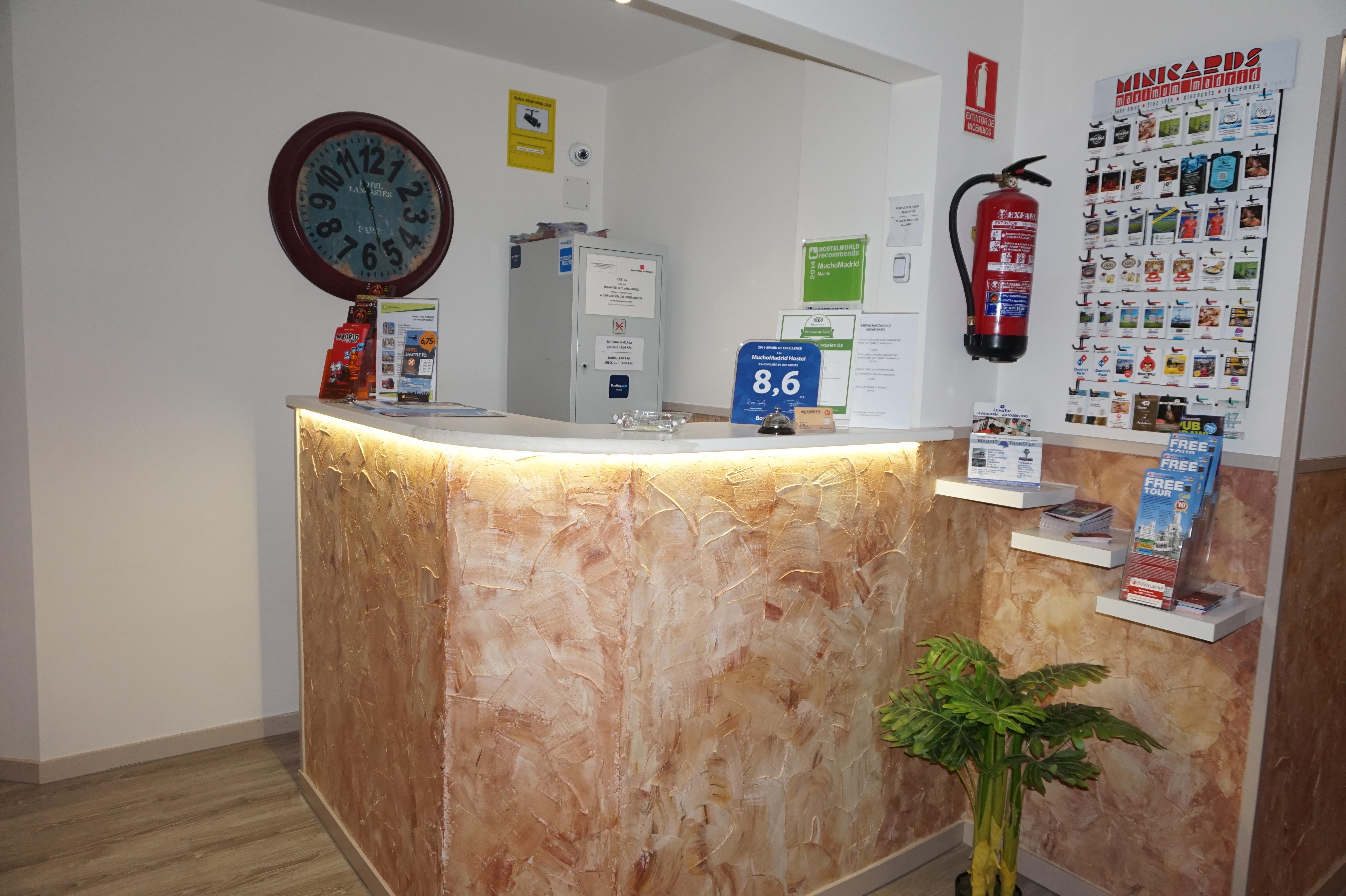 Muchomadrid Hostel Kültér fotó