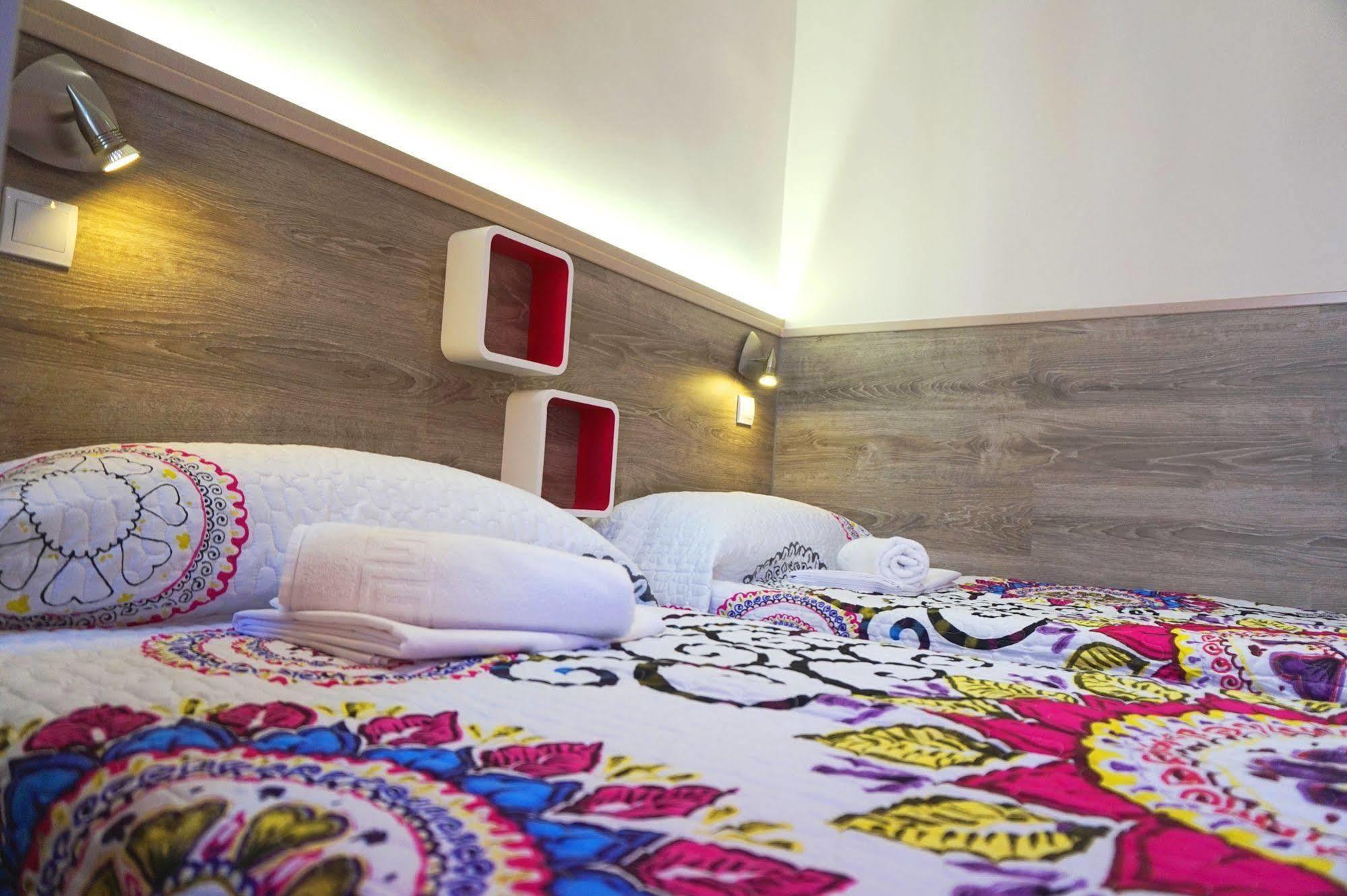 Muchomadrid Hostel Kültér fotó