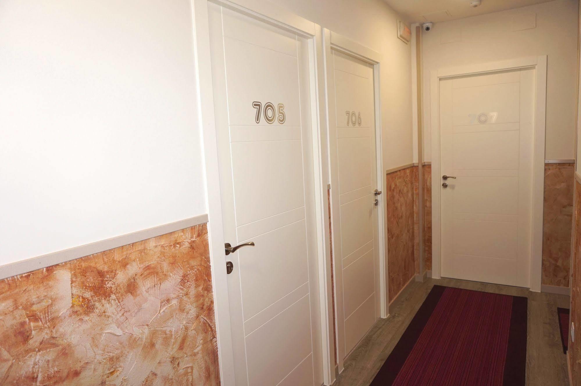 Muchomadrid Hostel Kültér fotó